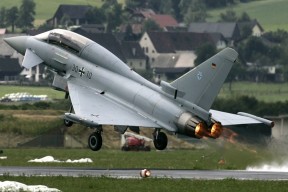 华体会官网入口-塞维利亚状态火热，冲击欧洲赛场佳绩