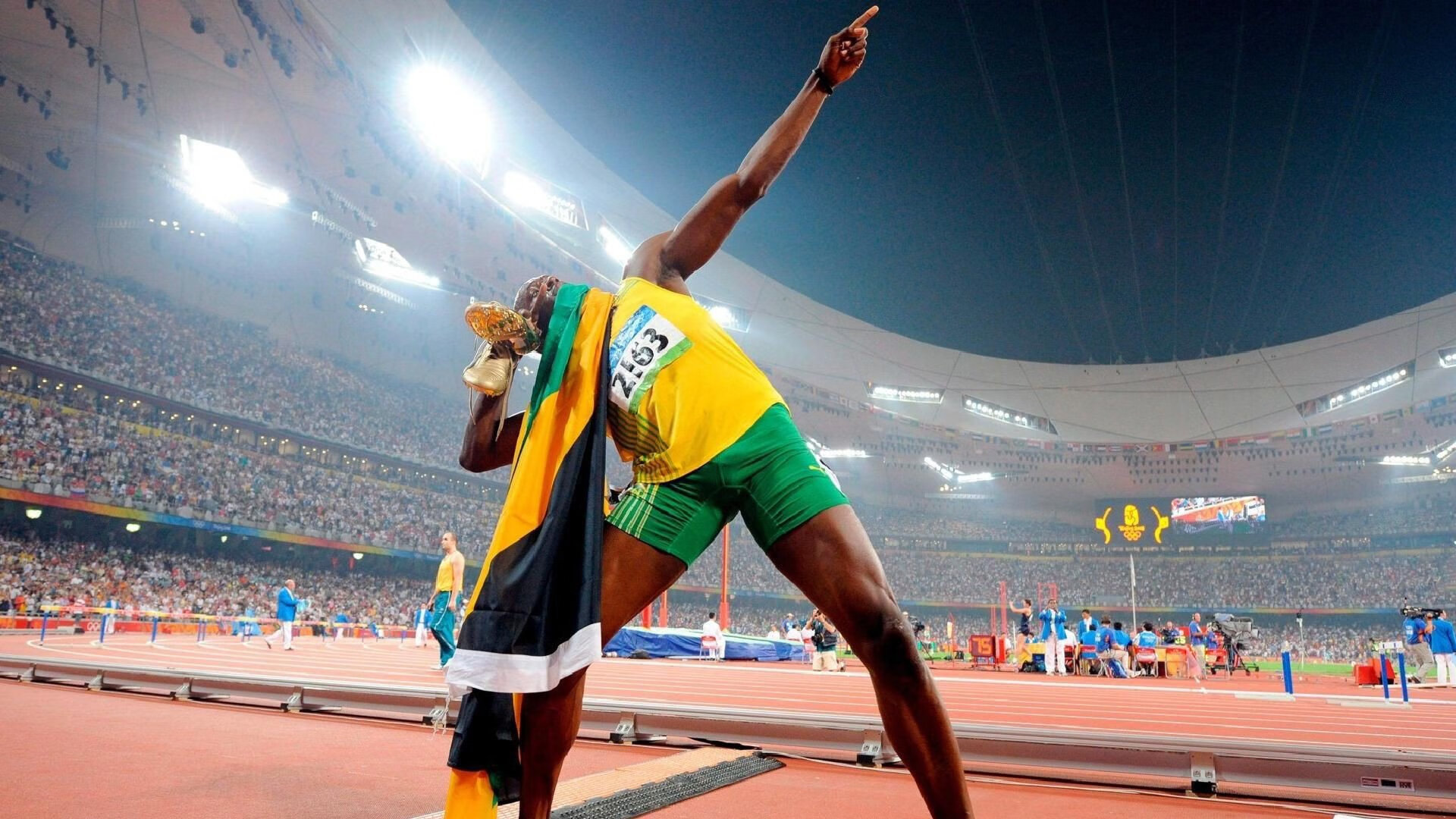 东亚杯中国足球夺冠 球员拼搏精神获赞，中国队东亚杯冠军